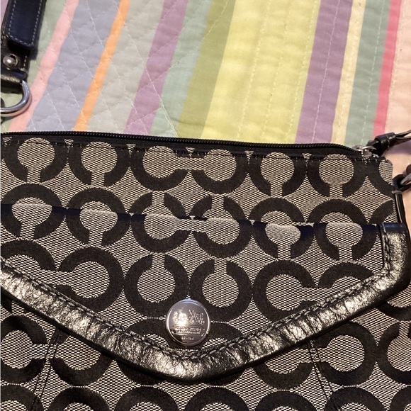 Coach Signature Crossbody Purse - Picture 4 of 5